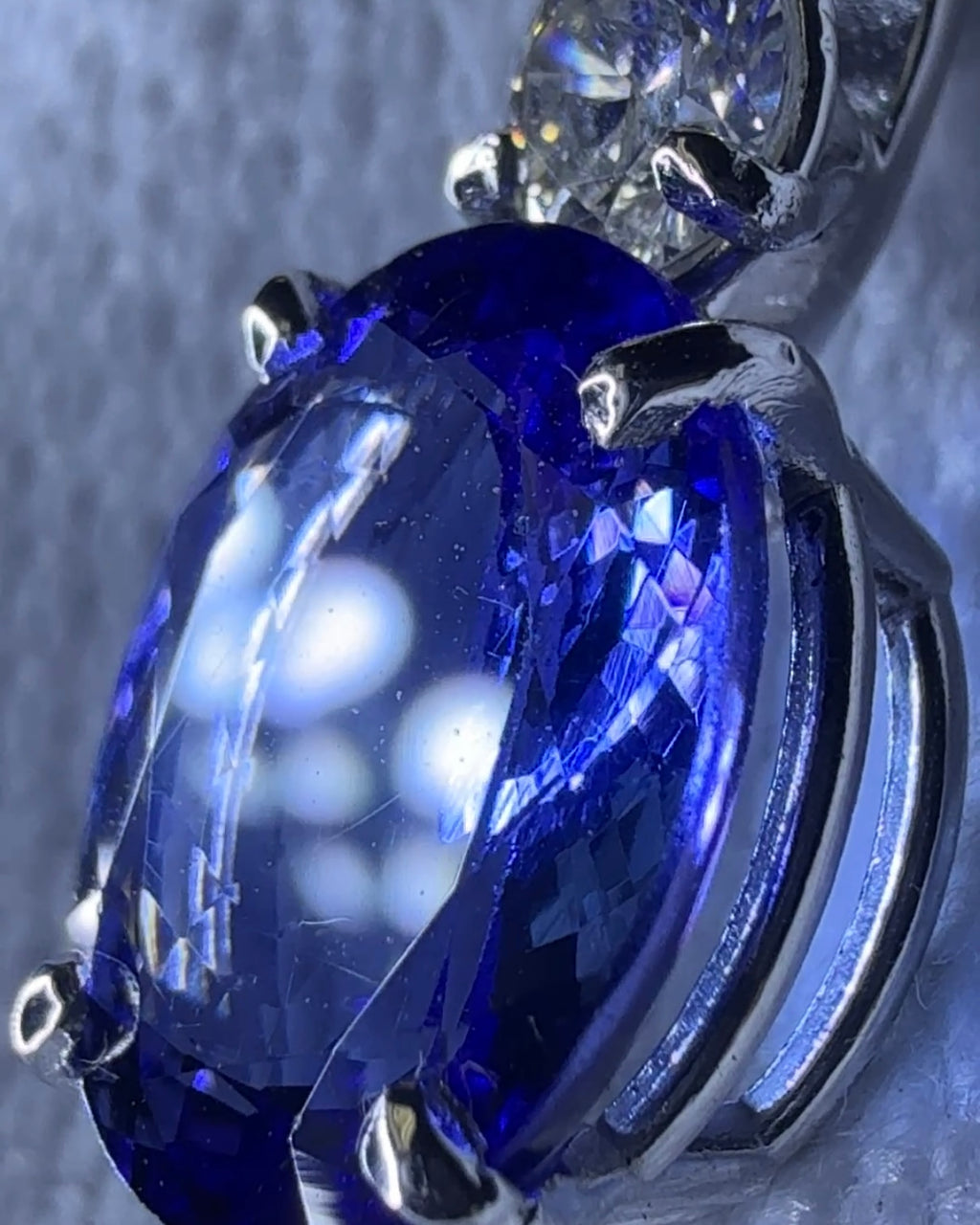 Tanzanite Pendant 14k White Gold