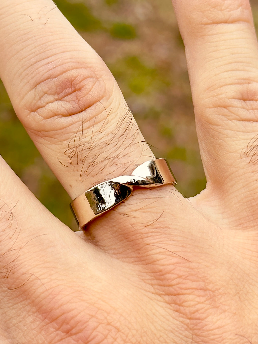 Mobius Ring Gold