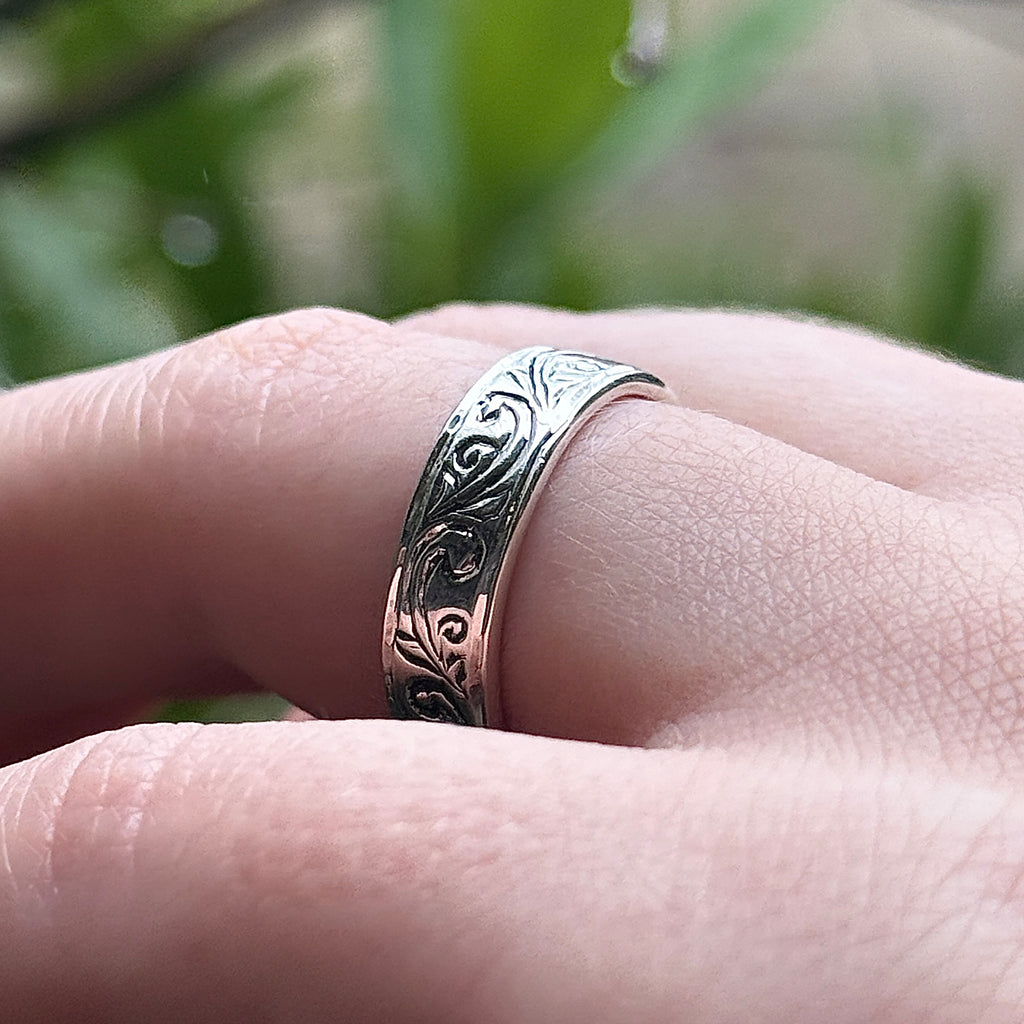 14k Hand-Engraved Band